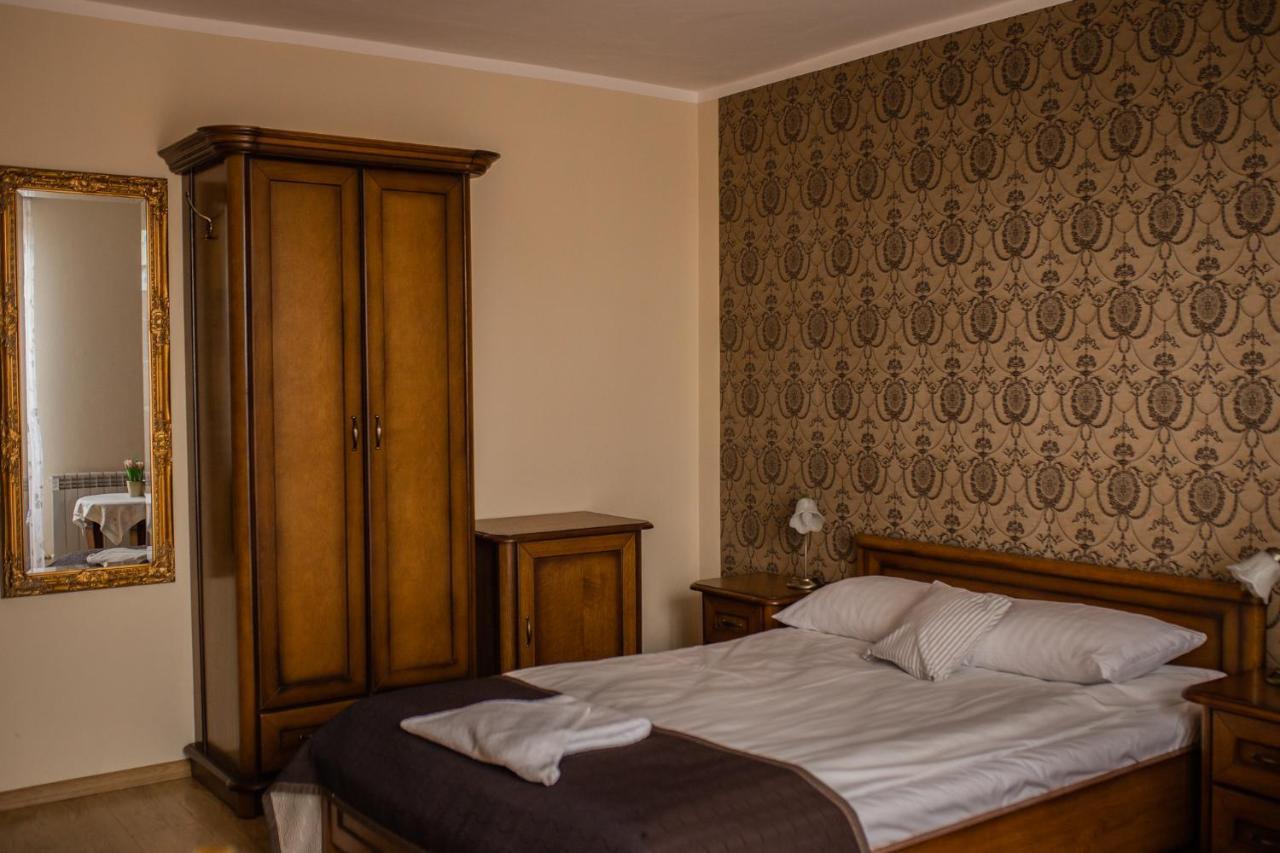 Hotel Przedzamcze Dzialdowo Buitenkant foto