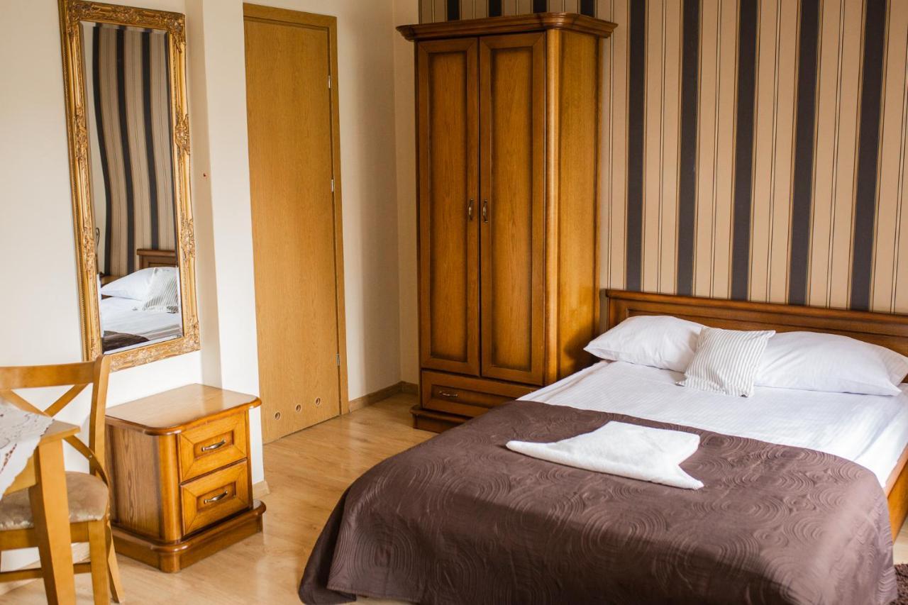Hotel Przedzamcze Dzialdowo Buitenkant foto