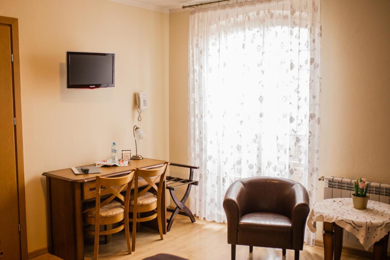 Hotel Przedzamcze Dzialdowo Buitenkant foto