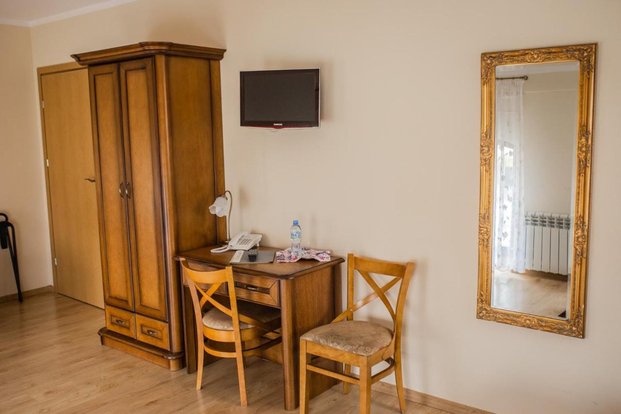 Hotel Przedzamcze Dzialdowo Buitenkant foto