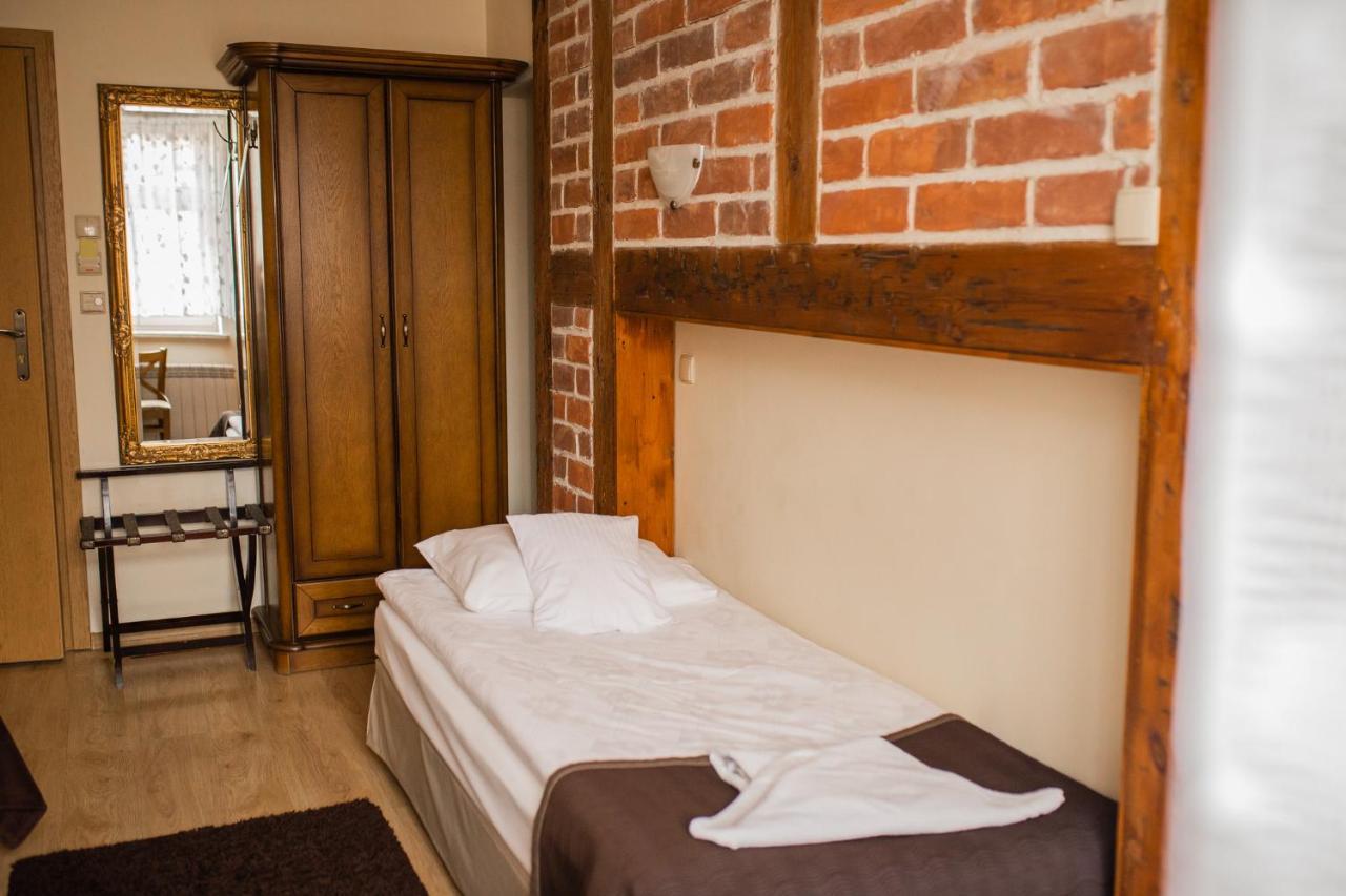 Hotel Przedzamcze Dzialdowo Buitenkant foto