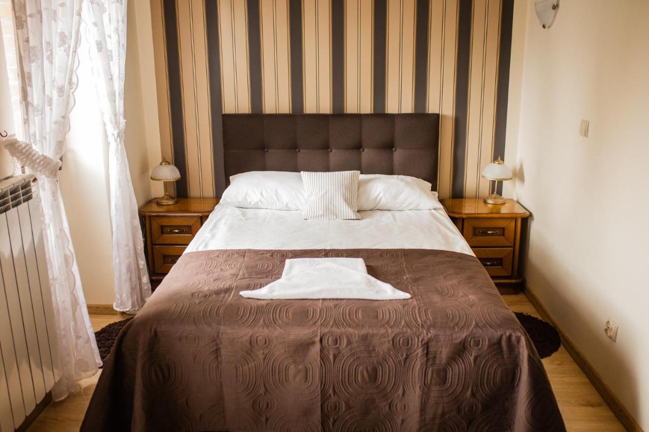 Hotel Przedzamcze Dzialdowo Buitenkant foto