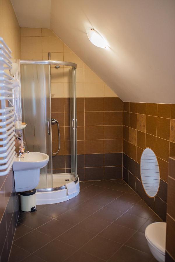 Hotel Przedzamcze Dzialdowo Buitenkant foto